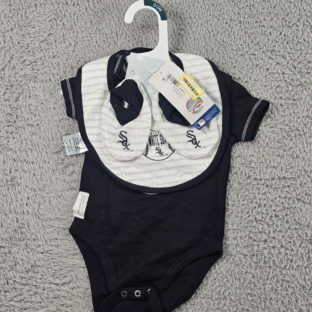 Chicago White Sox Shirt Boys 0-3M Black MLB Genuine Merchandise Bib Booties